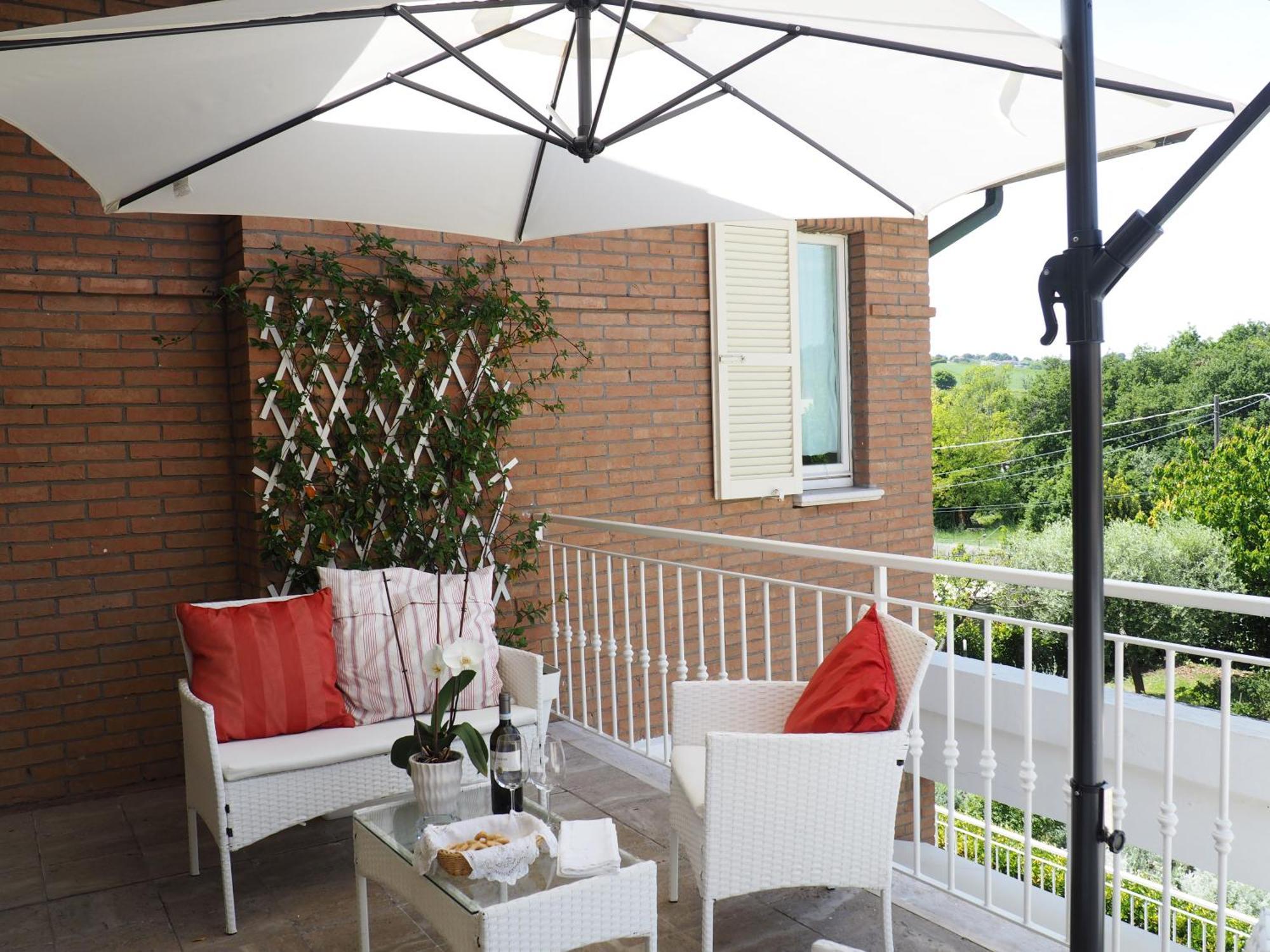 مبيت وإفطار نومانا Aura Relais المظهر الخارجي الصورة